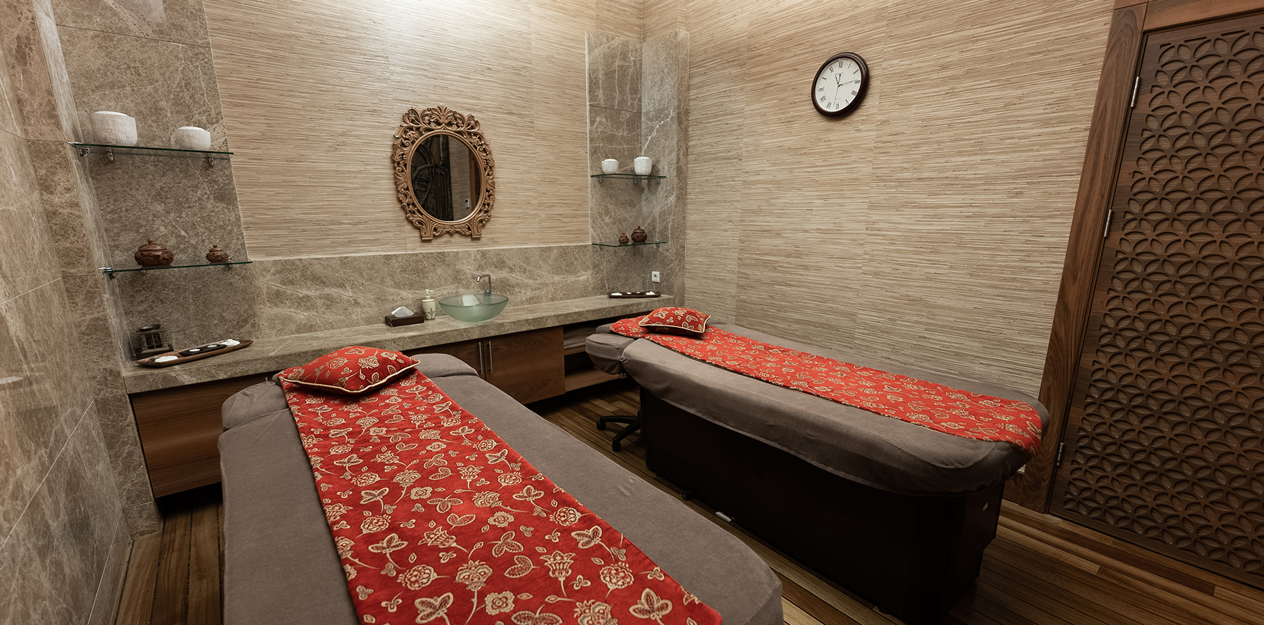 La Source Spa Massage Room 2