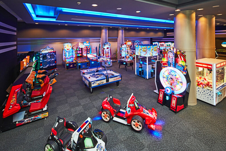 Gloria Serenity Resort - Game Center
