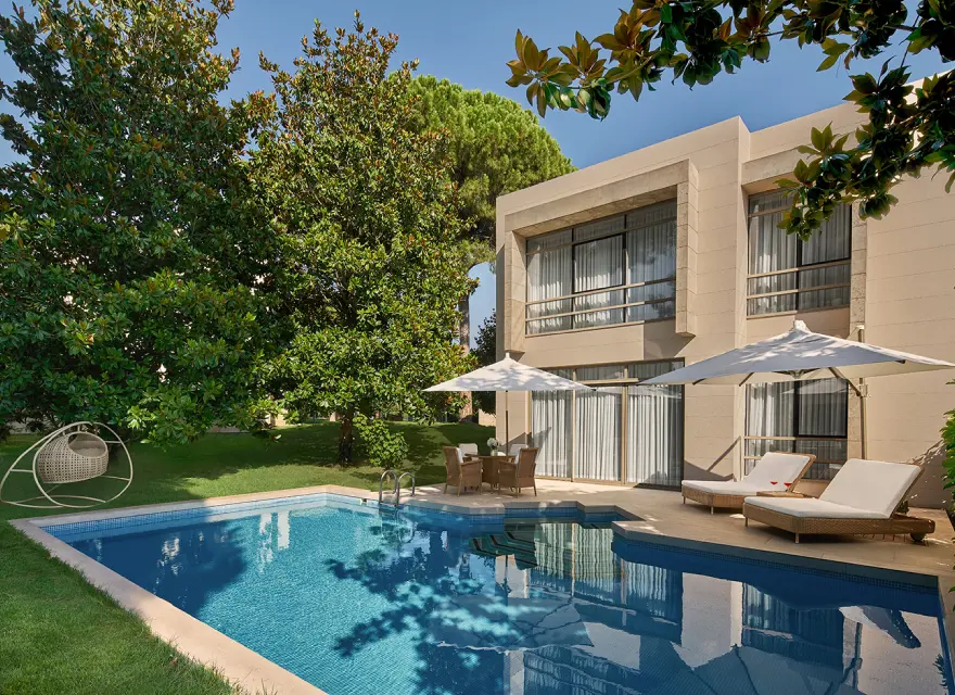 - Deluxe Villa -